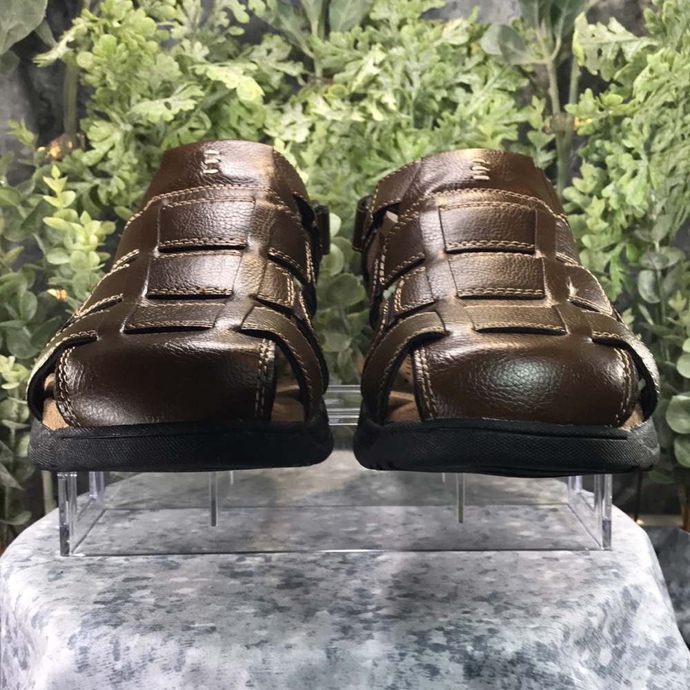 St. John’s Bay Coast Brown Fisherman Velcro Sandals Men’s 12M ☀️Brand NEW☀️ - Picture 3 of 13